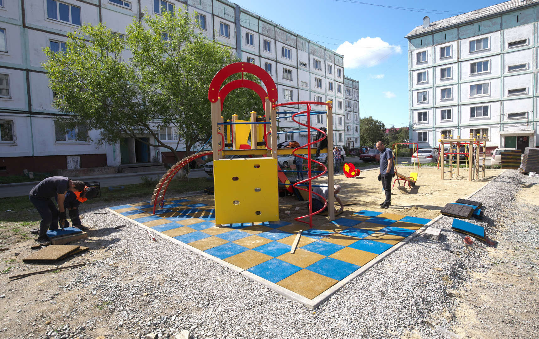 строительство детской площадки в спб